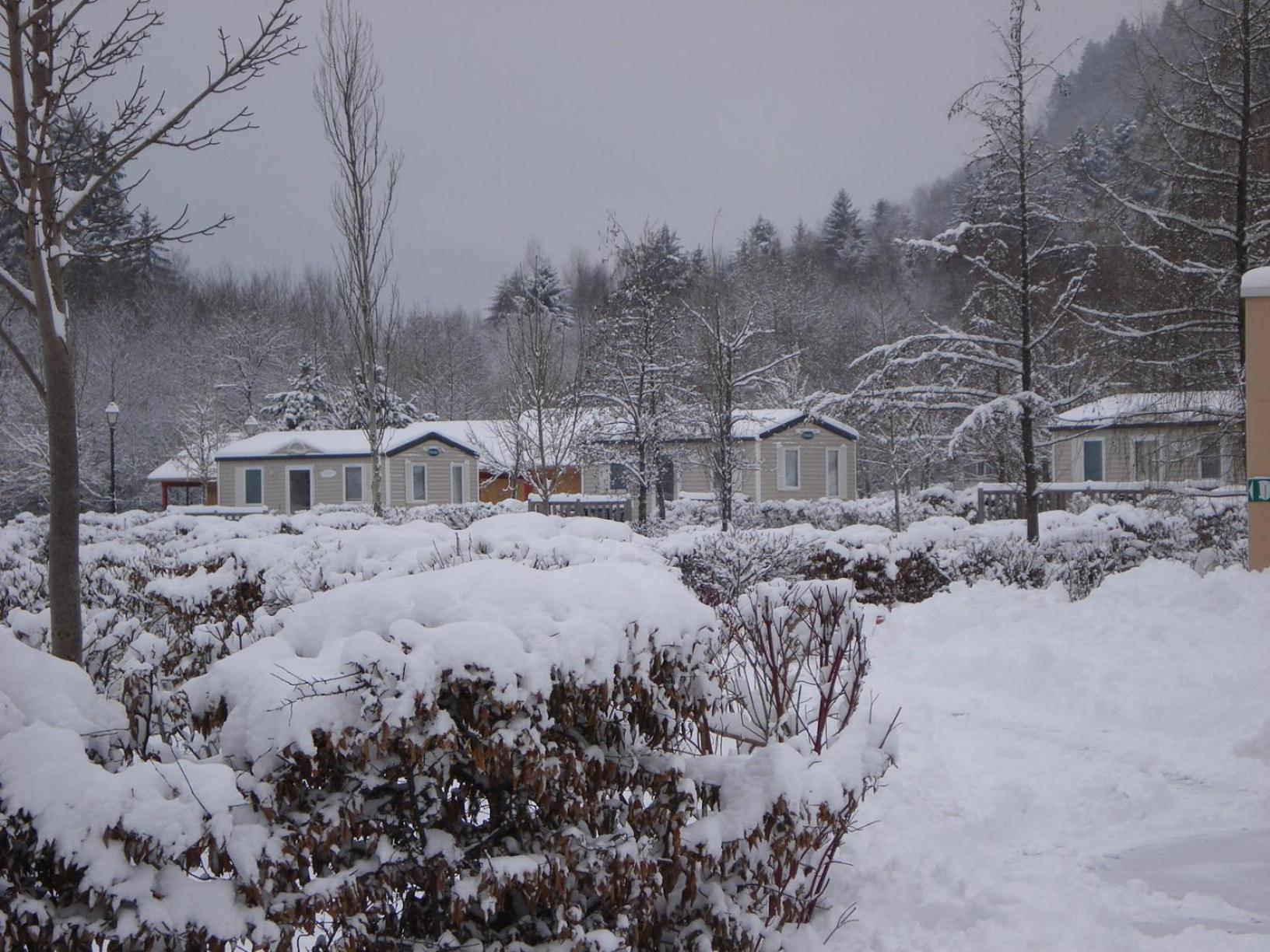 Camping Base de Loisirs du Lac de la Moselotte Saulxures-sur-Moselotte Extérieur photo