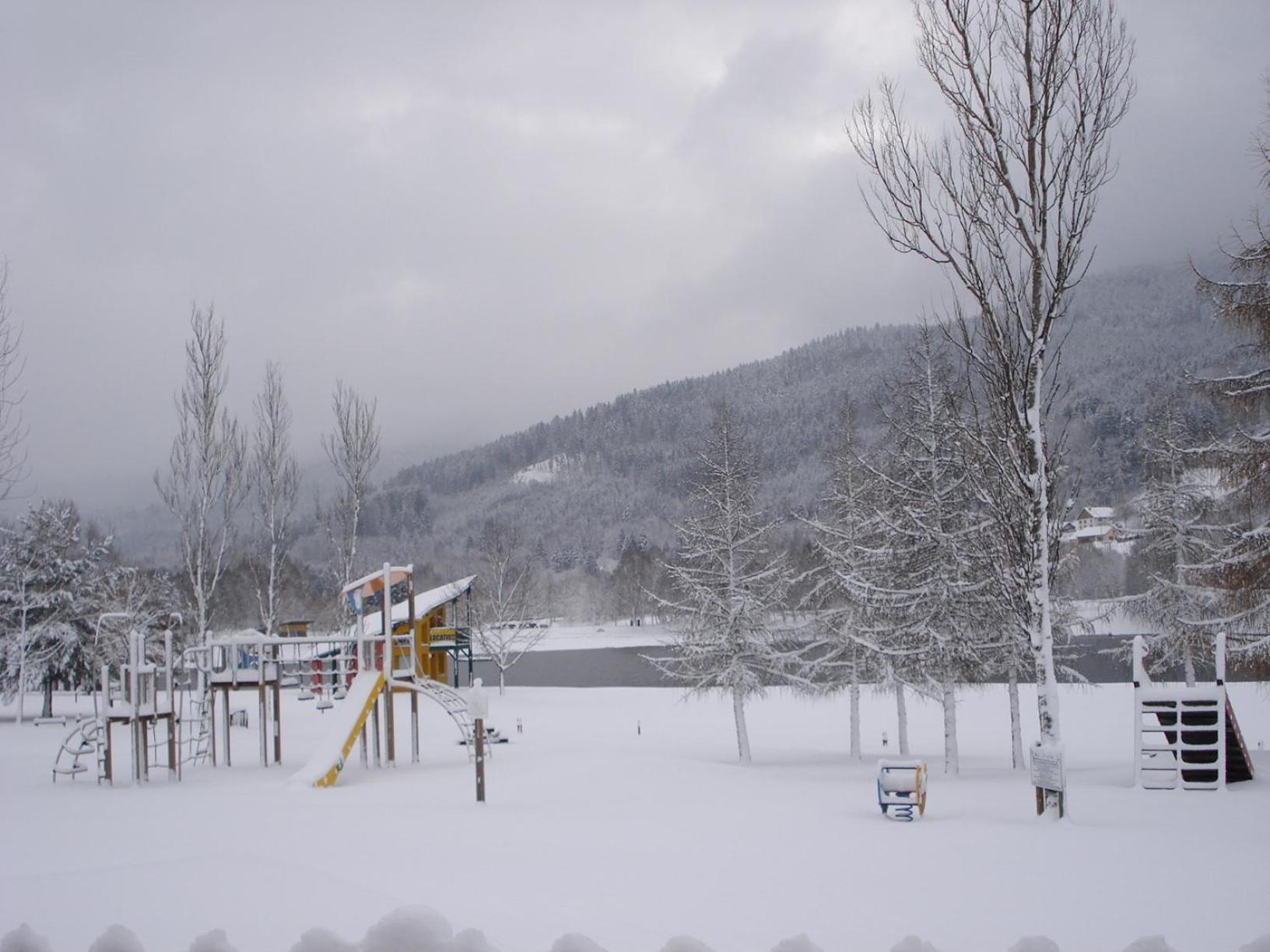 Camping Base de Loisirs du Lac de la Moselotte Saulxures-sur-Moselotte Extérieur photo