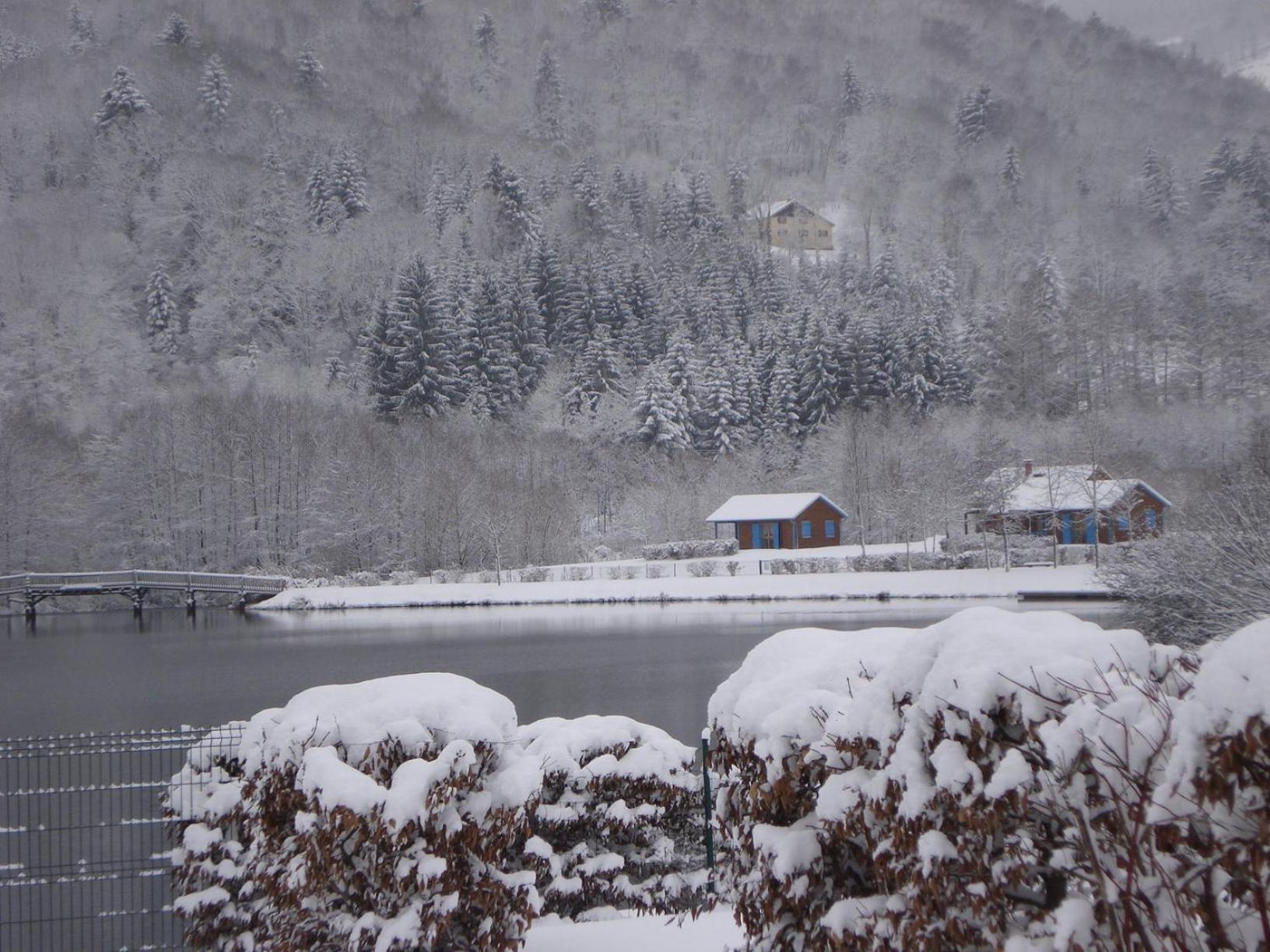 Camping Base de Loisirs du Lac de la Moselotte Saulxures-sur-Moselotte Extérieur photo