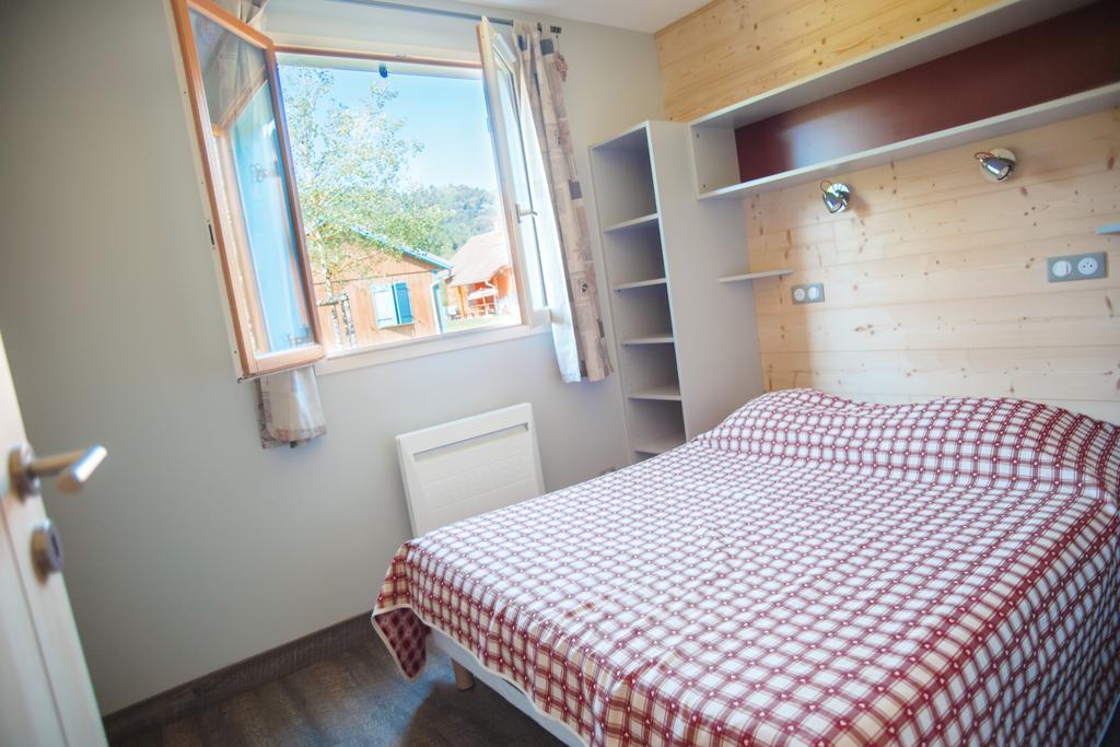 Camping Base de Loisirs du Lac de la Moselotte Saulxures-sur-Moselotte Extérieur photo